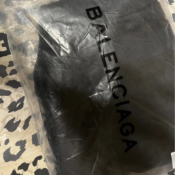 Balenciaga Sweats - Picture 4 of 4